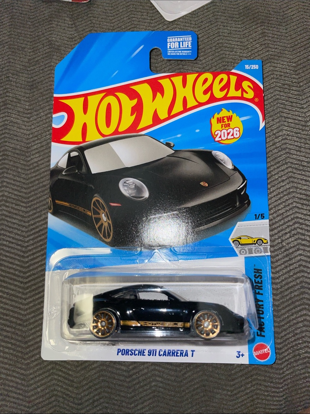 Porsche 911 Carrera T Hot Wheels - Black & Gold